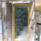 Porta d'ingresso in alluminio giallo ocra [2].jpg
