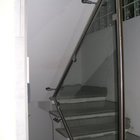 Parapetto in acciaio inox e vetro [2].jpg