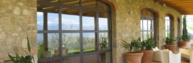 Ristorante Fontebussi, porte centinate in acciaio
